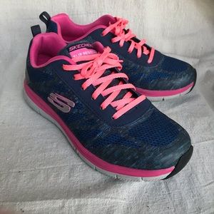 Skechers Sneakers size 8